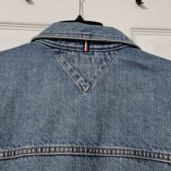 NWT: Women's Tommy Hilfiger Classic Denim Jacket - XXL - Picture 9 of 12